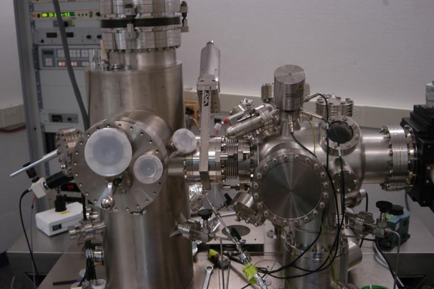 Omicron ultra-high vacuum low temperature scanning tunneling microscopy setup