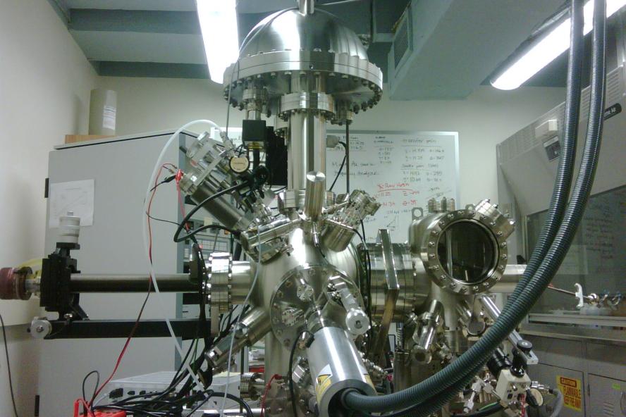 Omicron ultra-high vacuum variable temperature scanning tunneling microscopy setup